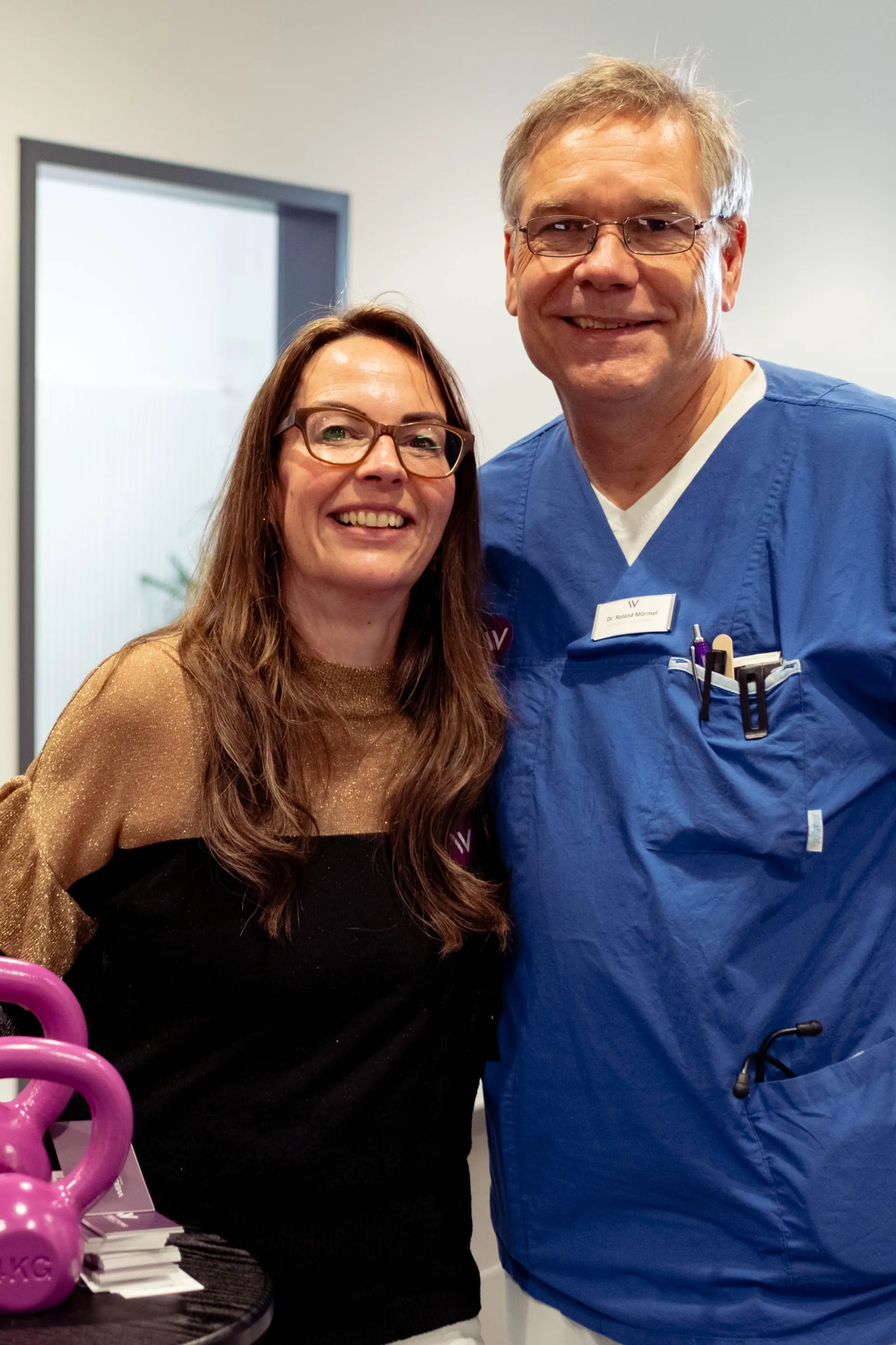 Dr. med. Roland Mörmel with a Weight Doctors® staff member on the open day